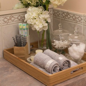 Comment j'ai fabriqué ma propre table à plateau pour économiser de l'argent