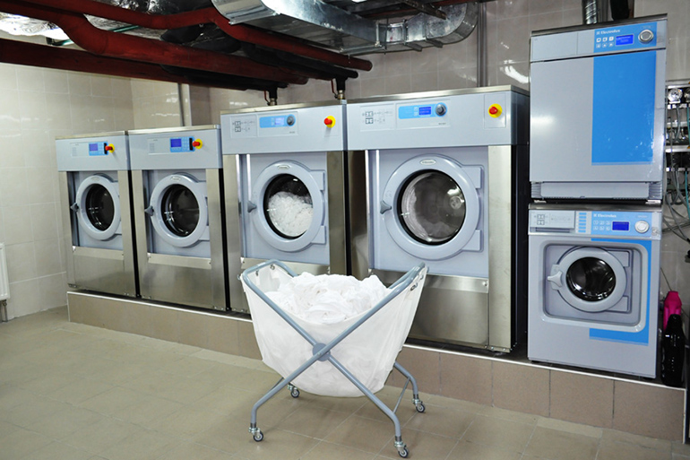 Comment savoir quand il est temps de laver vos rideaux