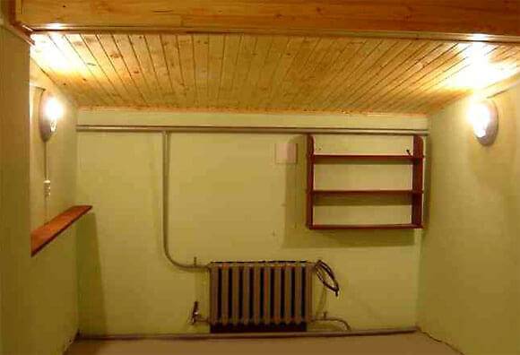 Nous fabriquons un appareil de chauffage fait maison pour le garage en fibre de verre et en fil de nichrome