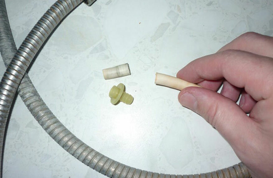 Comment remplacer ou réparer un tuyau de douche de vos propres mains