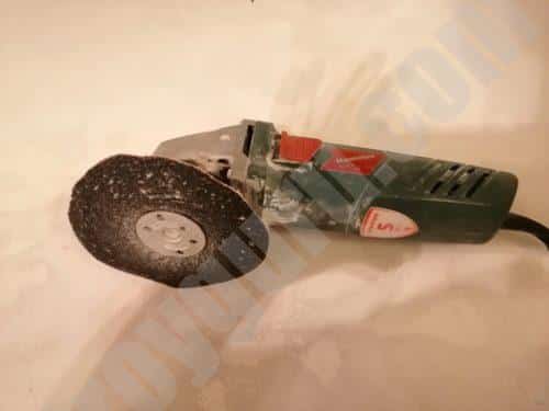 Émaillage de bain à faire soi-même: comment traiter un bain avec de l'acrylique liquide à la maison