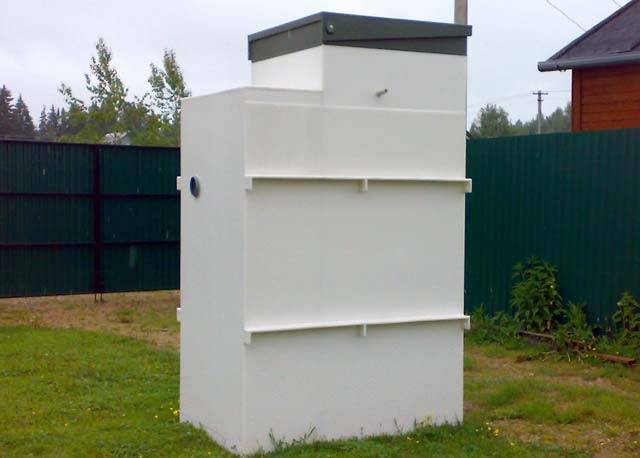 Fosses septiques Sani : gamme présentée au consommateur, avantages et inconvénients, recommandations à l'acheteur