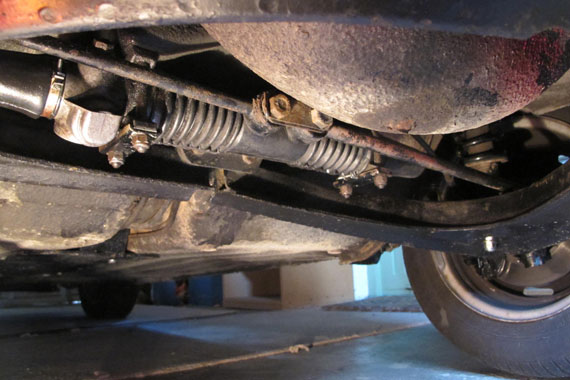 Pourquoi le réfrigérateur cogne : recherche des causes et des méthodes pour éliminer les cognements