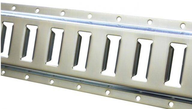 Comment accrocher un téléviseur au mur: conseils pour monter et placer l'équipement