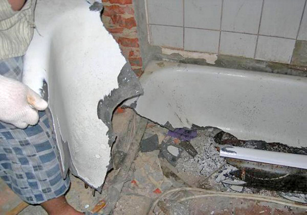 Émaillage d'un bain en fonte, restauration d'émail à faire soi-même - vidéo et photo étape par étape