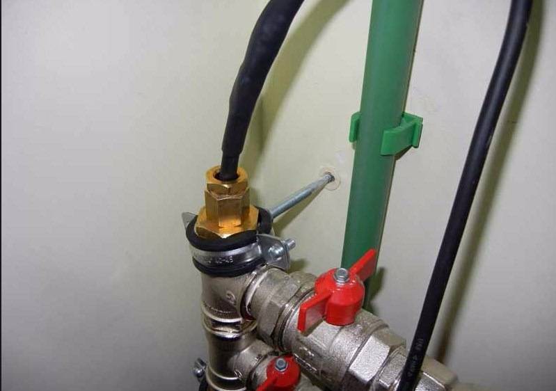 Installer un câble chauffant à l'intérieur d'une canalisation : notice d'installation + conseils de choix