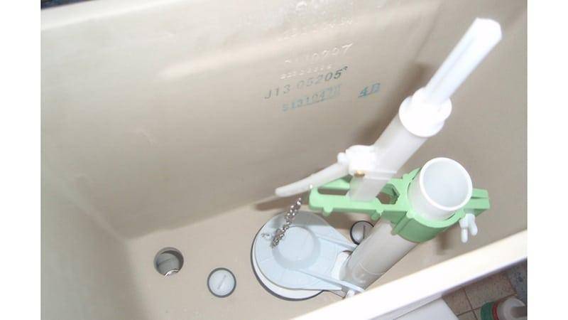 Réglage de la robinetterie des toilettes : comment régler correctement le dispositif de vidange