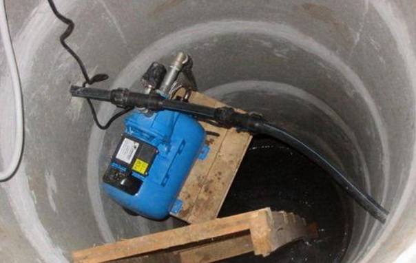 Comment installer la pompe dans le puits de vos propres mains?