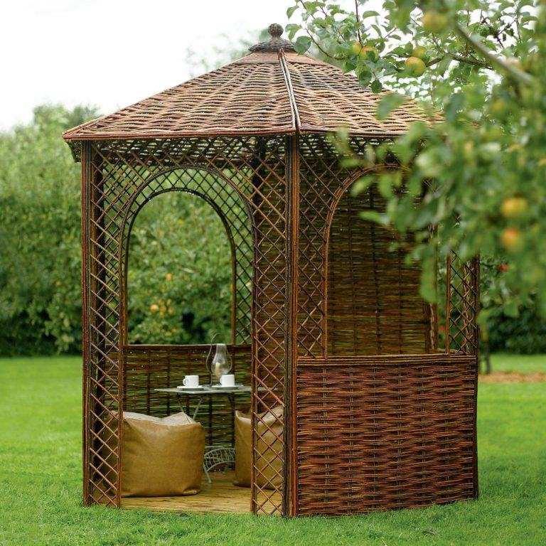 Gazebos DIY en bois : une sélection d'idées et des instructions de montage détaillées