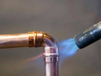 Raccordement de tuyaux en cuivre: instructions et comparaison de différentes technologies d'installation