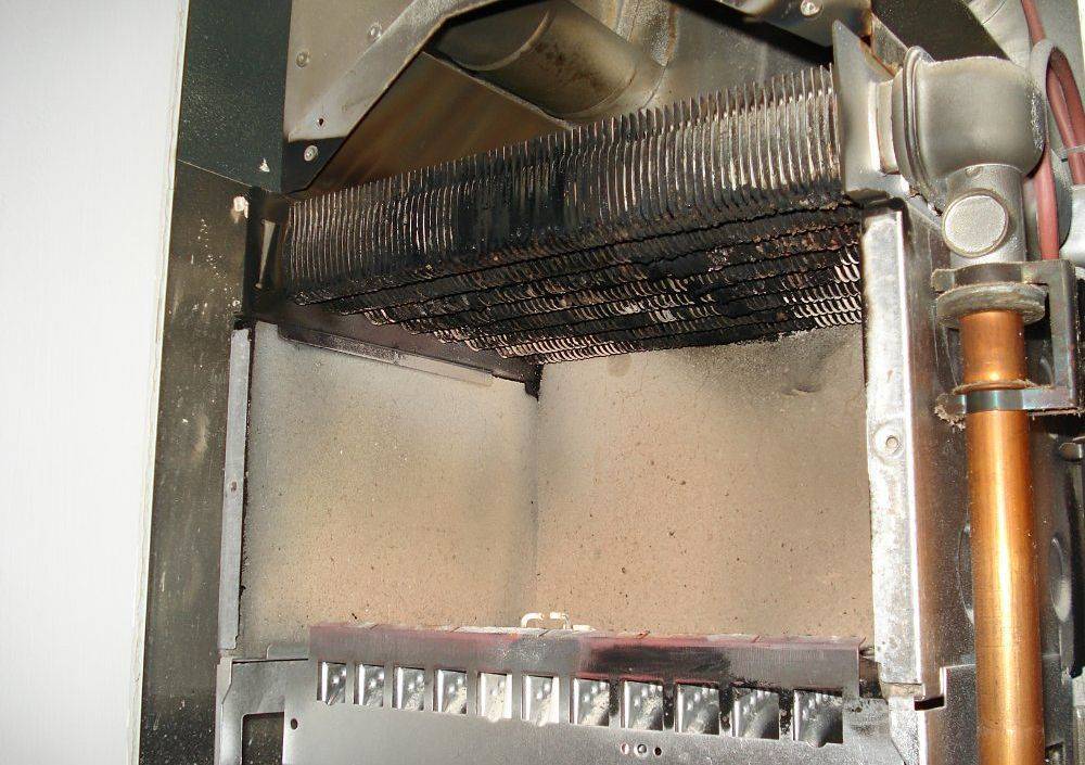 Condensation sur le tuyau d'une chaudière à gaz: causes et comment l'éliminer