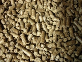 Sciure de bois pressée pour le chauffage : avantages et inconvénients + comparaison avec les combustibles solides traditionnels