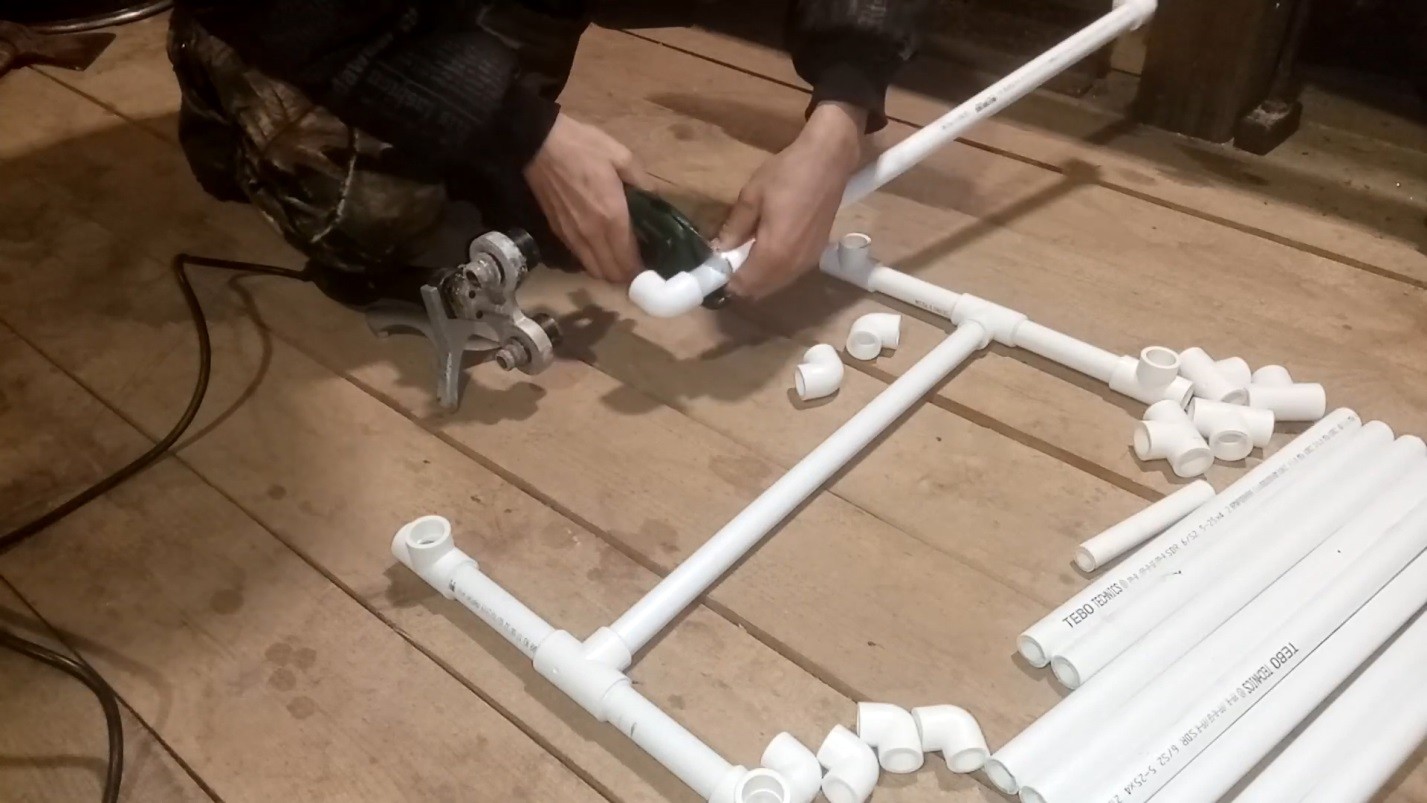 Écran de tuyau en plastique: types de cloisons + instructions étape par étape pour la fabrication