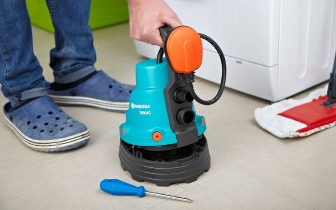 Choisir la meilleure pompe submersible pour pomper l'eau sale