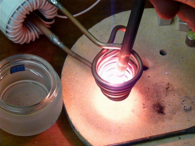 Chaudière à induction: tout sur le principe de fonctionnement + 2 options d'appareils à faire soi-même