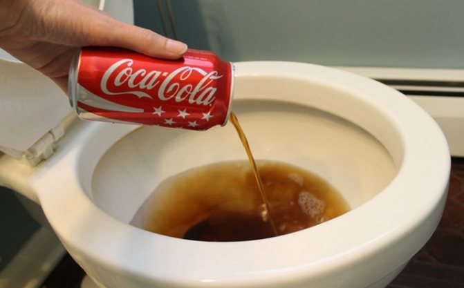 Comment nettoyer les toilettes coca cola - priborka