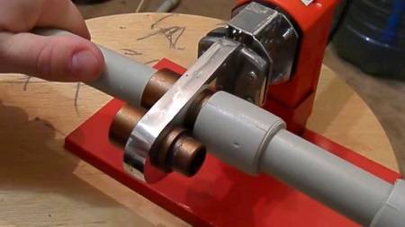 Une bonne tuyauterie dans la salle de bain et les toilettes : un aperçu des principales erreurs de conception