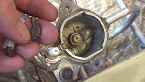 Pourquoi la cuisinière à gaz est électrique: causes populaires et recommandations pour leur élimination