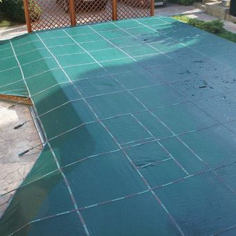 Comment préparer une piscine frame préfabriquée toutes saisons pour l'hiver ?