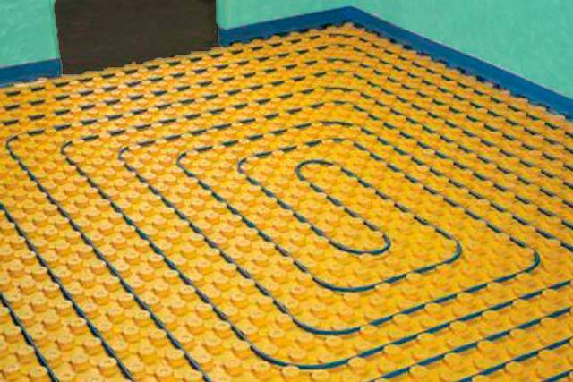 Substrat sous un plancher chauffé à l'eau: types, caractéristiques de choix, règles de pose