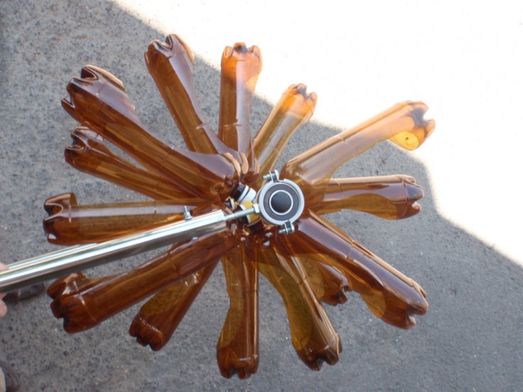 Comment fabriquer une éolienne de vos propres mains: un aperçu de la technologie d'assemblage de 2 modèles différents