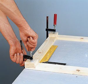 Écran de tuyau en plastique: types de cloisons + instructions étape par étape pour la fabrication