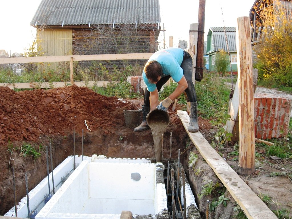 Comment faire une fosse septique en béton monolithique