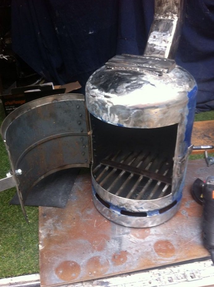 Fours de garage en métal faits maison : 40 idées avec dessins