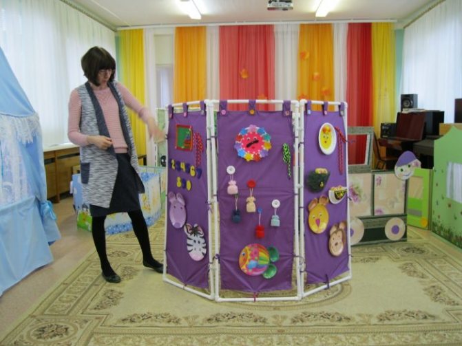 Écran de tuyau en plastique: types de cloisons + instructions étape par étape pour la fabrication