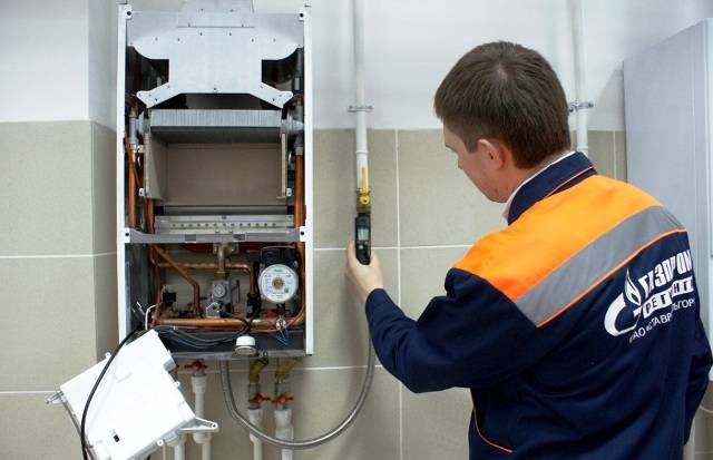 Maintenance des chaudières à gaz : entretien courant et révision