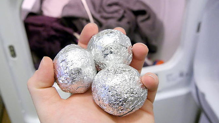 Une balle en aluminium dans une machine à laver : pourquoi en ajouter, comment ça marche
