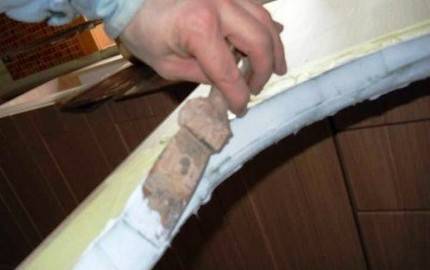 Comment installer un évier avec un piédestal : instructions d'installation étape par étape