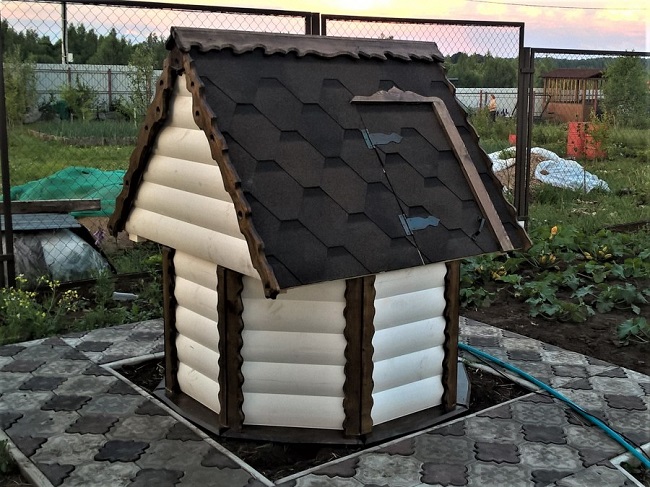 Faire un puits dans le pays de ses propres mains: comment ennoblir et magnifiquement équiper