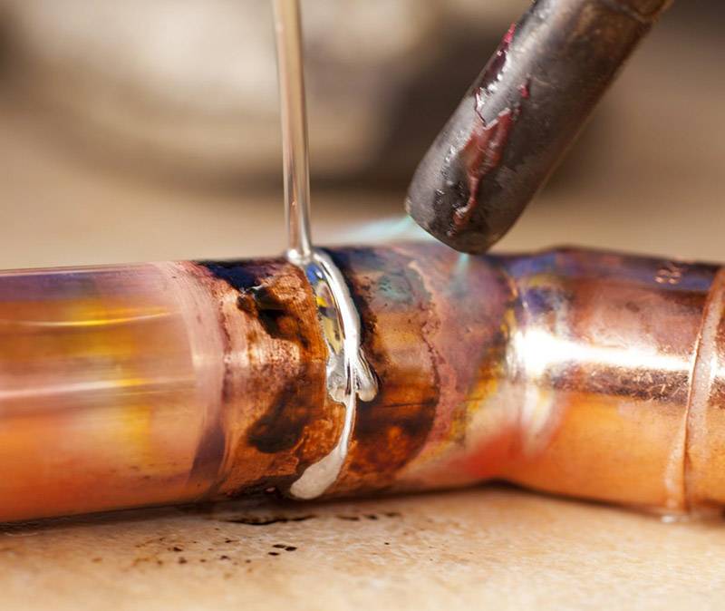 Souder des tuyaux en cuivre - un aperçu des erreurs courantes et de la bonne technologie de travail