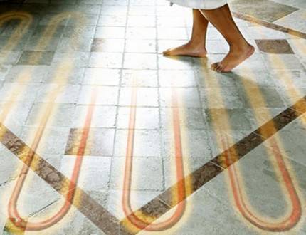 Caractéristiques de la pose d'un plancher chauffé à l'eau