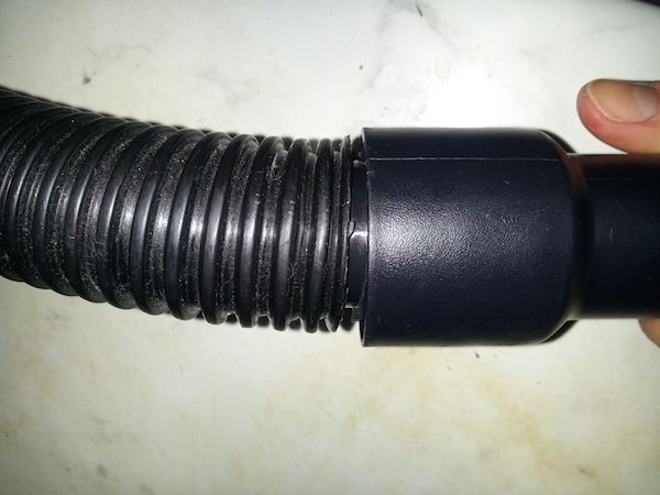 Comment démonter un tuyau d'aspirateur: instructions de réparation de bricolage