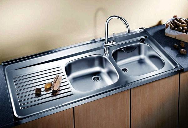 Installation d'un évier suspendu: les principales étapes de l'installation d'un évier de vos propres mains