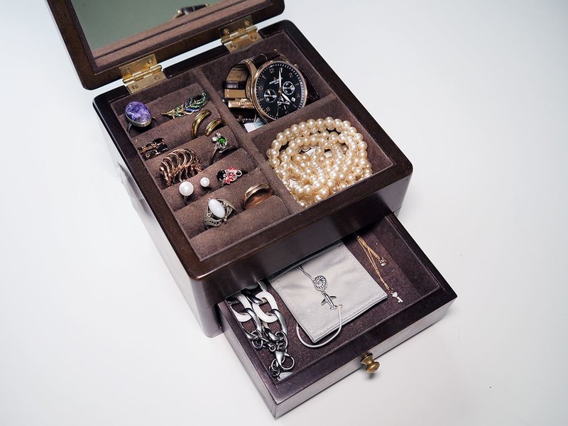 5 façons pratiques et belles de ranger les bijoux et la bijouterie