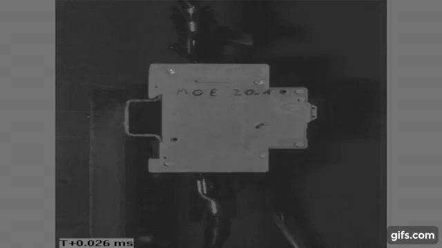 Marquage des disjoncteurs : comment choisir la bonne machine pour le câblage