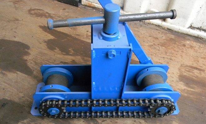 Comment les tuyaux métalliques sont pliés: subtilités technologiques du travail