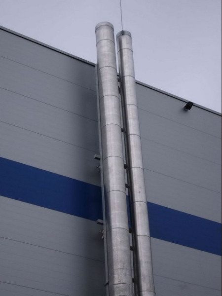 Cheminée pour chaufferie : calcul des dimensions et câblage de protection contre la foudre