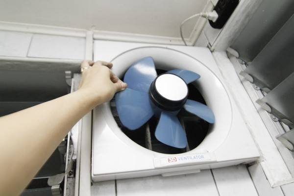 Comment enlever l'odeur de brûlé : 15 meilleurs remèdes pour se débarrasser de la puanteur dans l'appartement que de l'enlever après un incendie