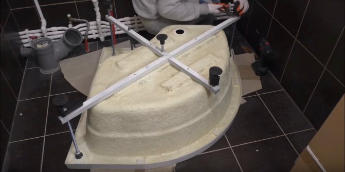 Installer une cabine de douche de vos propres mains: un exemple pas à pas de montage et de connexion