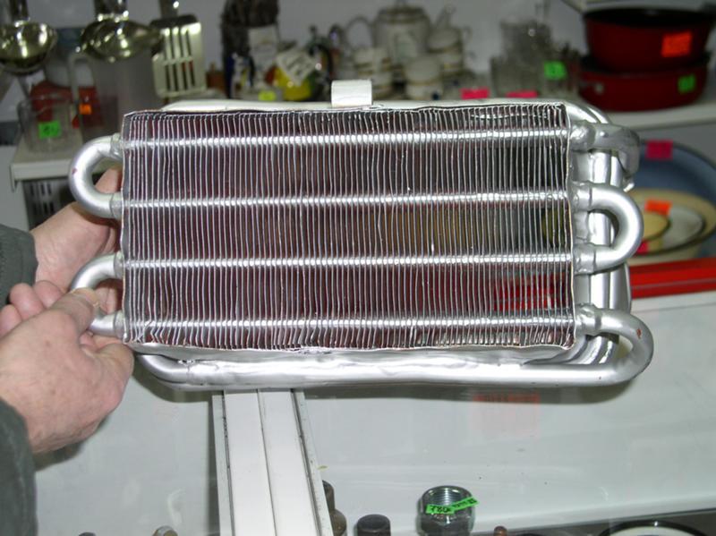 Comment nettoyer le geyser de vos propres mains en rinçant l'échangeur de chaleur