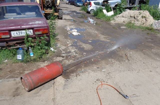 Comment nettoyer un chauffe-eau à gaz à la maison