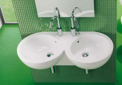 Double vasque dans la salle de bain: un aperçu des solutions populaires et des nuances d'installation