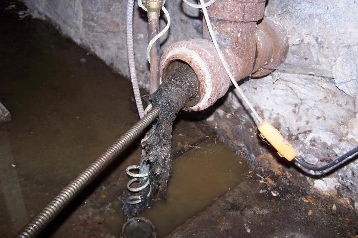 Nettoyage des conduites d'égout - types et méthodes de nettoyage, règles d'exécution des travaux