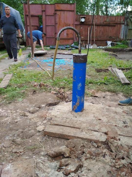 Forage manuel de puits d'eau - comment forer un puits manuellement