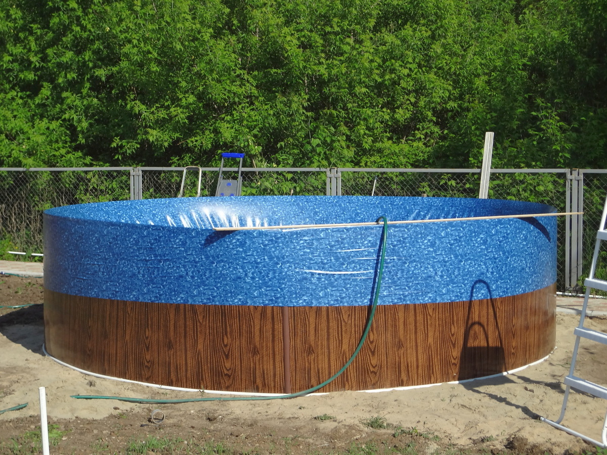 Construire une piscine fixe de vos propres mains