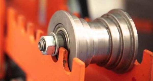 Nous fabriquons de nos propres mains une cintreuse de tubes profilés: les meilleurs exemples de conceptions artisanales